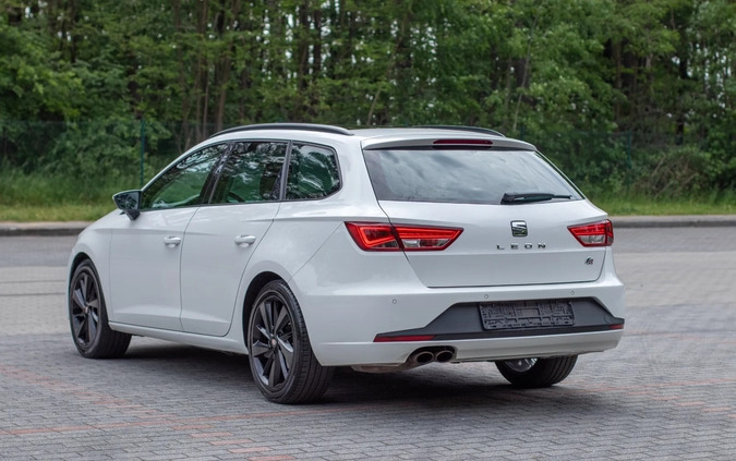 Seat Leon cena 68700 przebieg: 165345, rok produkcji 2016 z Góra małe 631